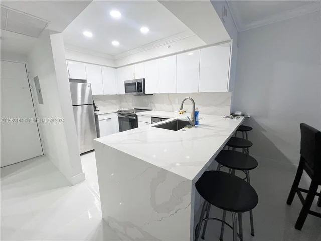 2501 S Ocean Dr, Hollywood FL 33019