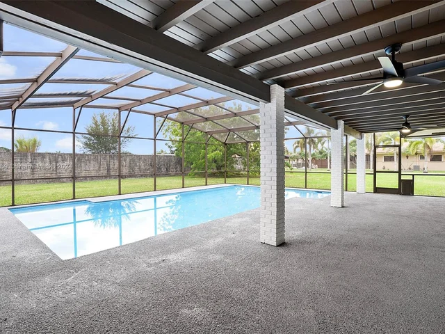 17020 SW 274th St, Homestead FL 33031