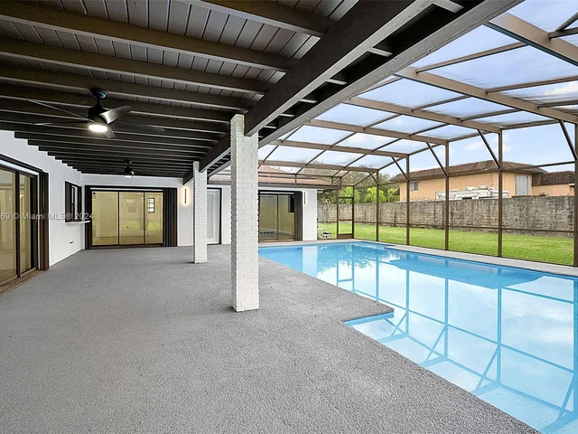 17020 SW 274th St, Homestead FL 33031