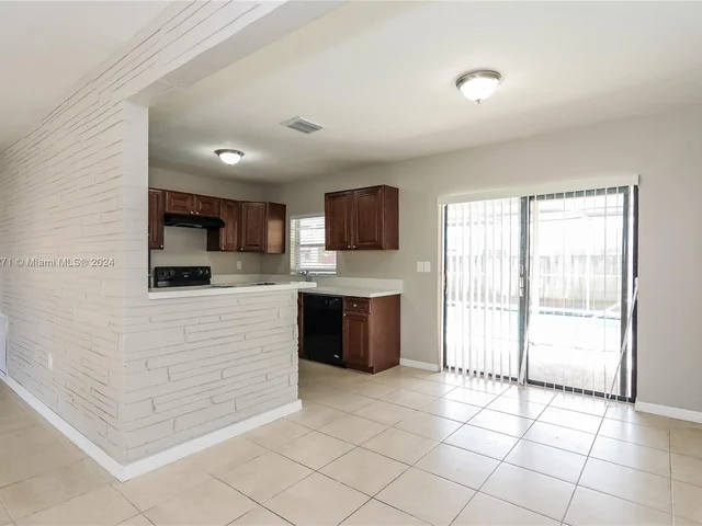 7816 Juniper St, Miramar FL 33023