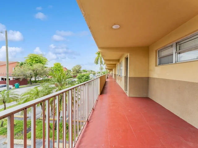 11005 SW 1st St # 203, Sweetwater FL 33174