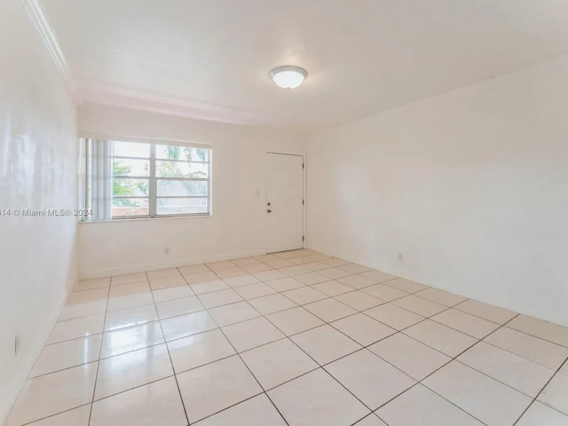 11005 SW 1st St # 203, Sweetwater FL 33174