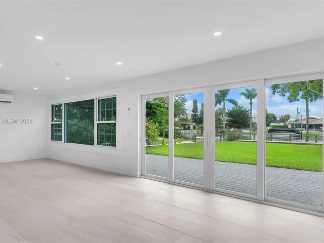 4481 SW 34th Ter, Dania Beach FL 33004