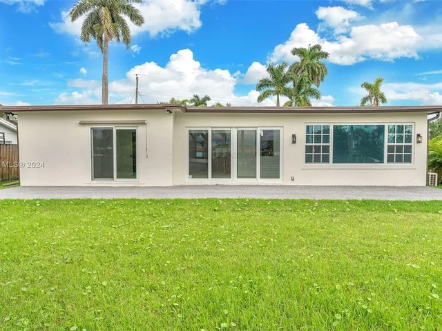 4481 SW 34th Ter, Dania Beach FL 33004
