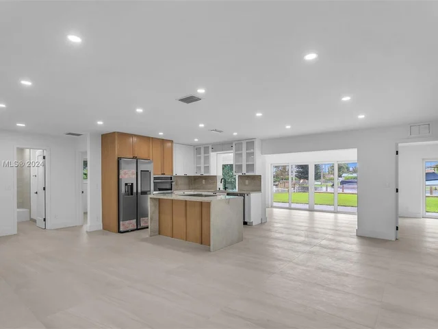 4481 SW 34th Ter, Dania Beach FL 33004