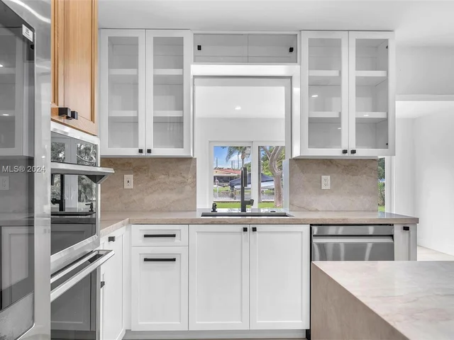 4481 SW 34th Ter, Dania Beach FL 33004