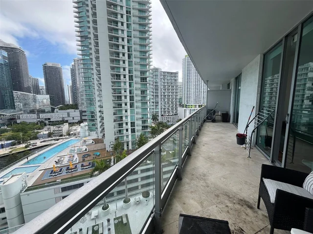 90 SW 3rd St # 1816, Miami FL 33130