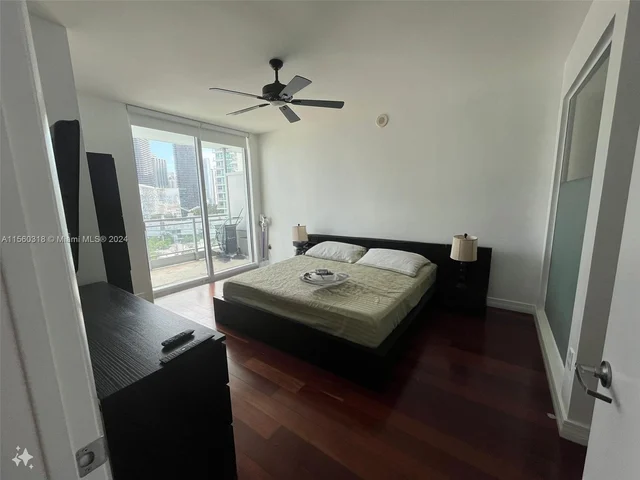 90 SW 3rd St # 1816, Miami FL 33130