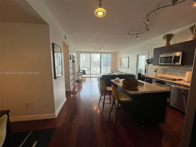 90 SW 3rd St # 1816, Miami FL 33130