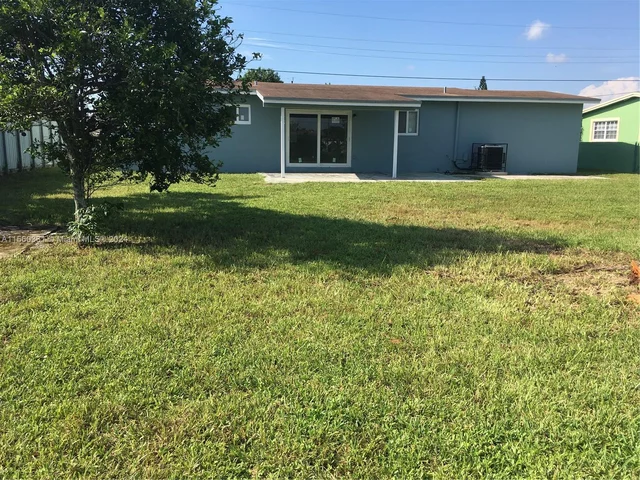 4005 NW 195th St # 0, Miami Gardens FL 33055