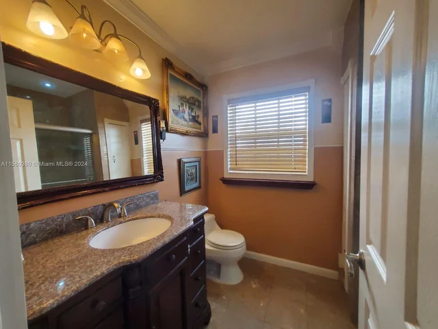 2849 Dewey St, Hollywood FL 33020