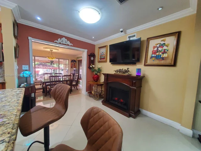 2849 Dewey St, Hollywood FL 33020