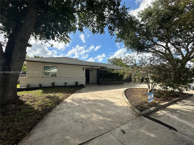 5711 SW 118th Ave, Cooper City FL 33330