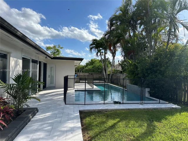 5711 SW 118th Ave, Cooper City FL 33330