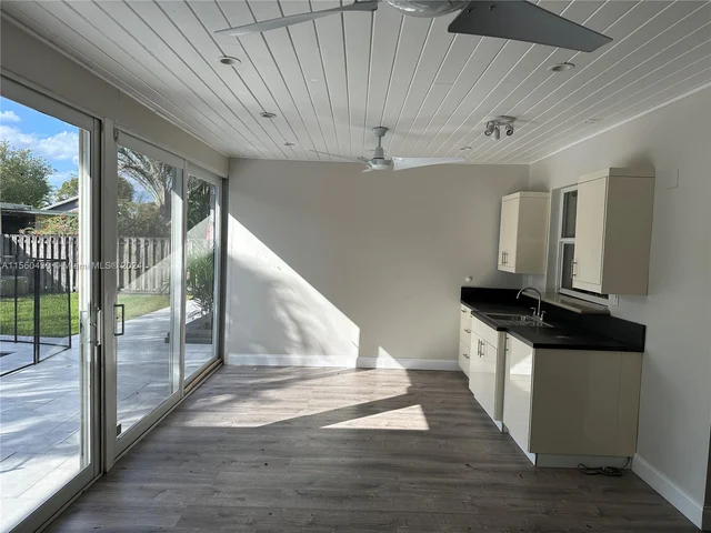 5711 SW 118th Ave, Cooper City FL 33330