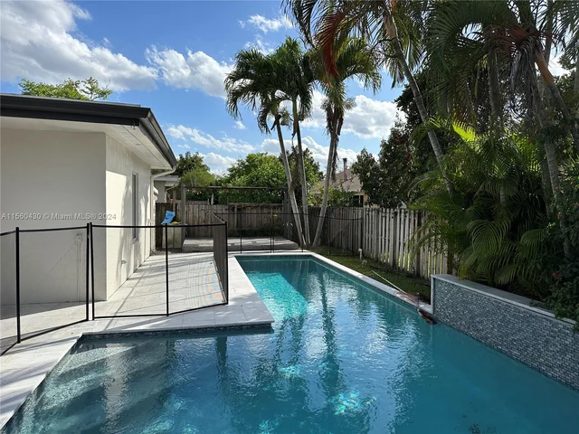 5711 SW 118th Ave, Cooper City FL 33330