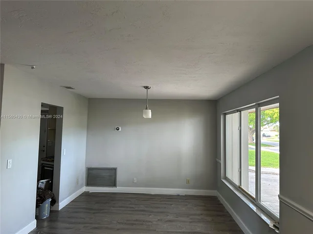 5711 SW 118th Ave, Cooper City FL 33330