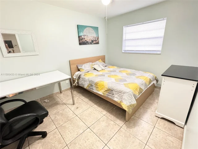 236 SE 9th Ave # 3, Pompano Beach FL 33060