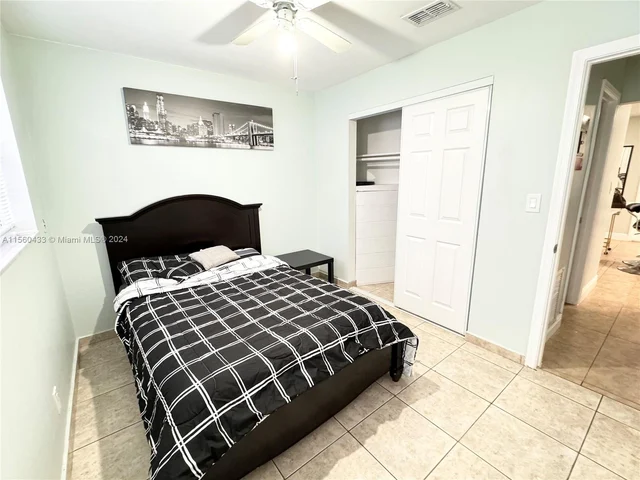 236 SE 9th Ave # 3, Pompano Beach FL 33060