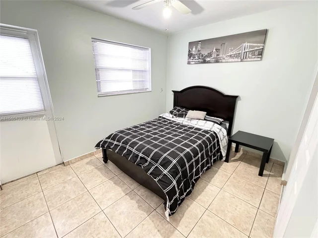 236 SE 9th Ave # 3, Pompano Beach FL 33060