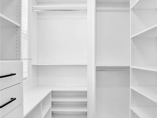 4334 Large Leaf Ln, Hollywood FL 33021