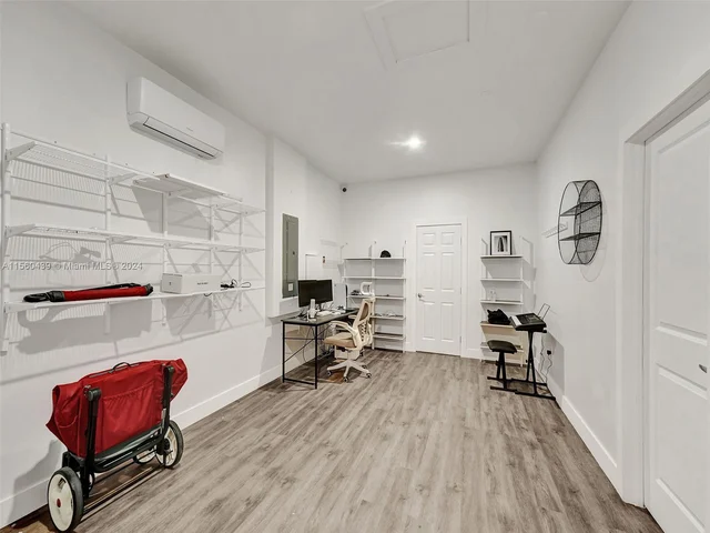 4334 Large Leaf Ln, Hollywood FL 33021