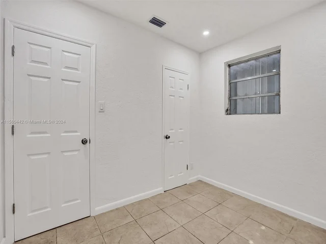 2319 NW 12th Ct, Fort Lauderdale FL 33311