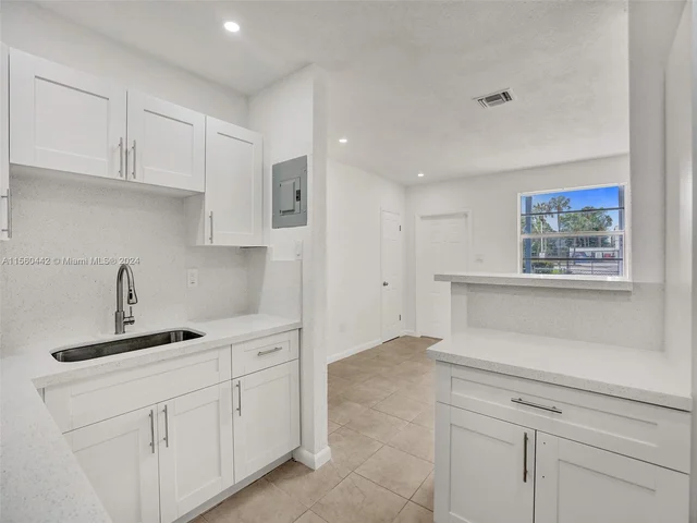 2319 NW 12th Ct, Fort Lauderdale FL 33311