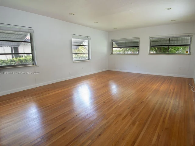 6090 SW 27th St # 1, Miami FL 33155