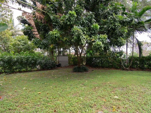 6090 SW 27th St # 1, Miami FL 33155