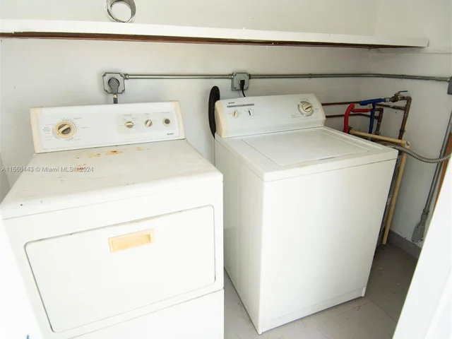 6090 SW 27th St # 1, Miami FL 33155