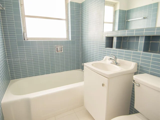 6090 SW 27th St # 1, Miami FL 33155