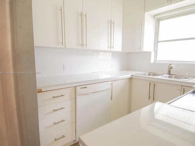 6090 SW 27th St # 1, Miami FL 33155