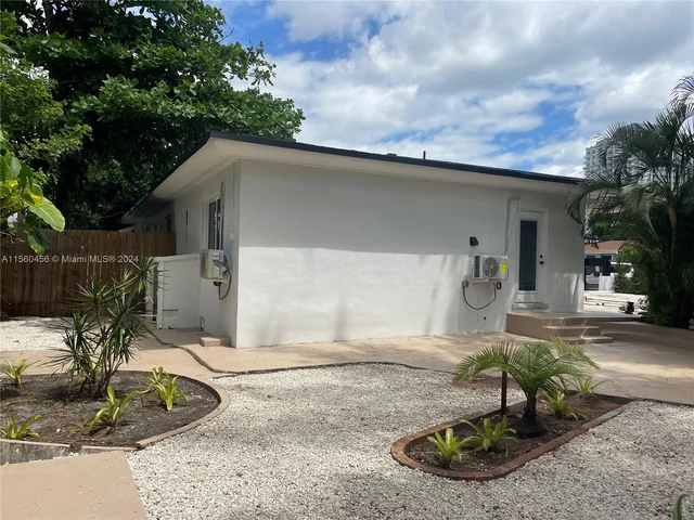 7800 NE 10th Ct # 4, Miami FL 33138