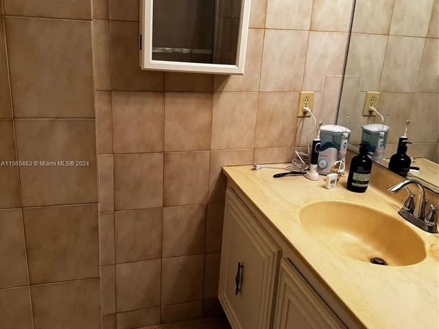 701 Three Islands Blvd # 501, Hallandale Beach FL 33009