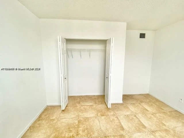 19380 Collins Ave # 1611, Sunny Isles Beach FL 33160