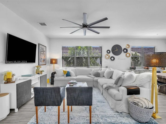 137 NW 209th LN, Pembroke Pines FL 33029