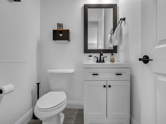 137 NW 209th LN, Pembroke Pines FL 33029