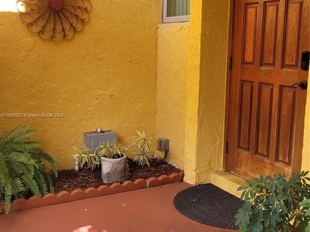 13731 SW 84th St, Miami FL 33183