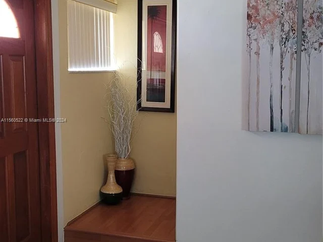 13731 SW 84th St, Miami FL 33183