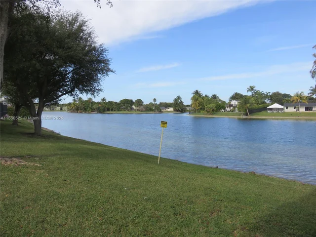 13731 SW 84th St, Miami FL 33183