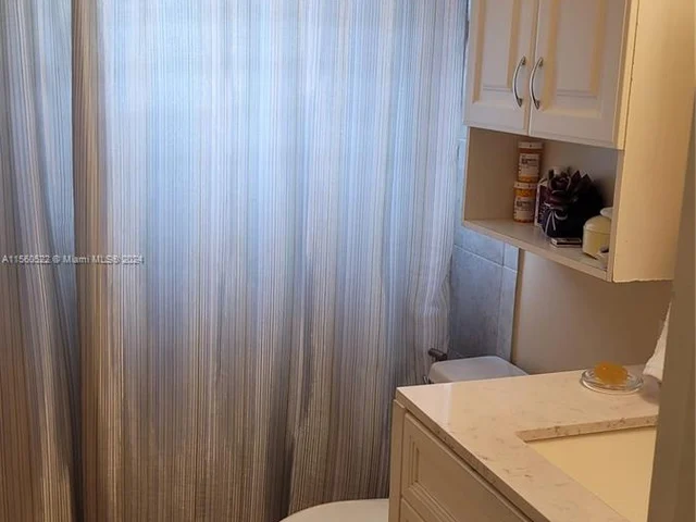 13731 SW 84th St, Miami FL 33183