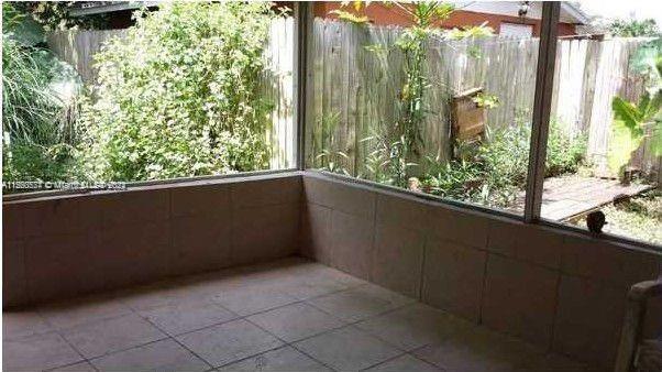 5627 Freedom St, Hollywood FL 33021