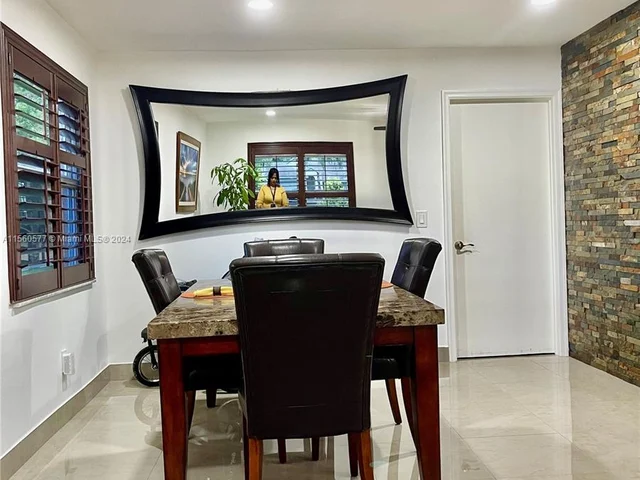 17180 N 64th Pl N, Loxahatchee FL 33470