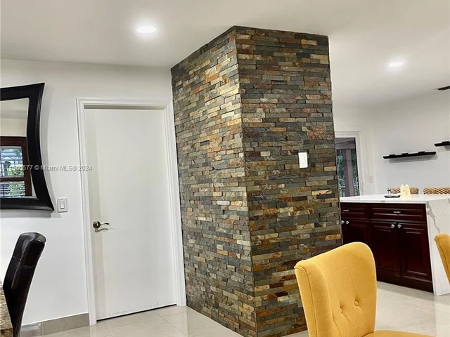 17180 N 64th Pl N, Loxahatchee FL 33470