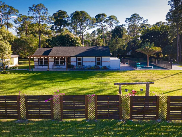 17180 N 64th Pl N, Loxahatchee FL 33470