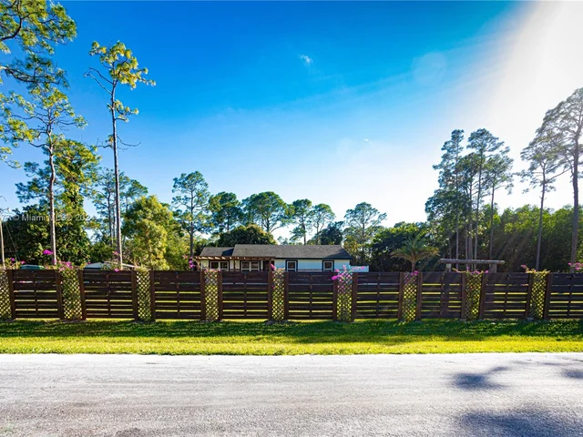 17180 N 64th Pl N, Loxahatchee FL 33470