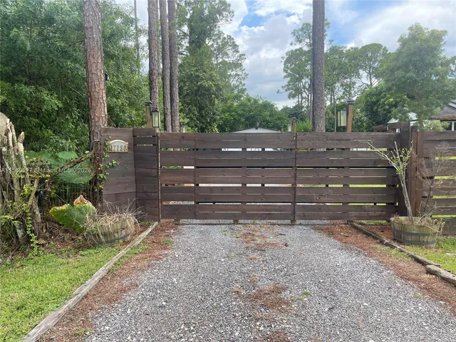 17180 N 64th Pl N, Loxahatchee FL 33470