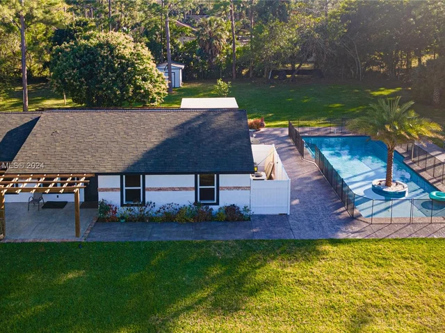 17180 N 64th Pl N, Loxahatchee FL 33470