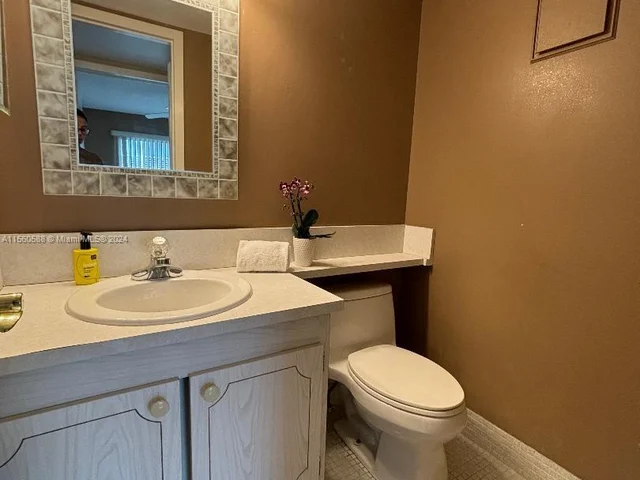 70 Dorset B # 70, Boca Raton FL 33434